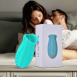 Силиконовый вибростимулятор с язычком  для женщин