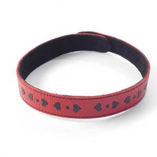 Ошейник красный с сердечками