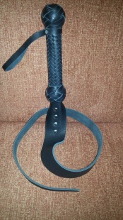 Бич чёрный (плоский) 110 см