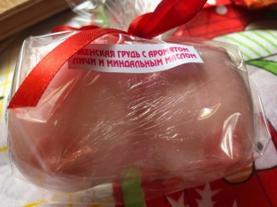  Мыло подарочное  "Женская грудь"