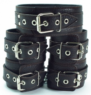 НАРУЧНИКИ ИЗ КОЖИ С МЕХОМ КОРИЧНЕВЫЕ BDSM АРСЕНАЛ