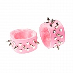 Напульсники розовые с металлическими шипами