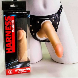 Фаллоимитатор с поясом "Harness" ( strap-on )