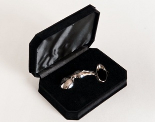 Анальная втулка серебро ToyFa с кольцом и утолщением