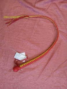 СНЕЙК ЖЕЛТО-КРАСНЫЙ 100 СМ. НАТУРАЛЬНАЯ КОЖА  РОССИЯ РУЧНАЯ РАБОТА