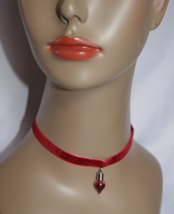 ЧОКЕР КРАСНЫЙ С КРАСНОЙ КАПЛЕЙ