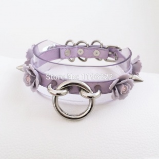 ОШЕЙНИК ПУРПУРНЫЙ С РОЗОЧКАМИ И ШИПАМИ КОЖА МЕТАЛЛ