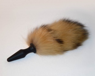 Анальный пробка с хвостиком енота  