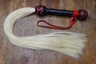 Флоггер из кожи и конского волоса, цвет в ассорт.