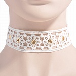 ЧОКЕР БЕЛЫЙ КРУЖЕВНОЙ С ЗОЛОТИСТЫМ МЕТАЛЛОМ